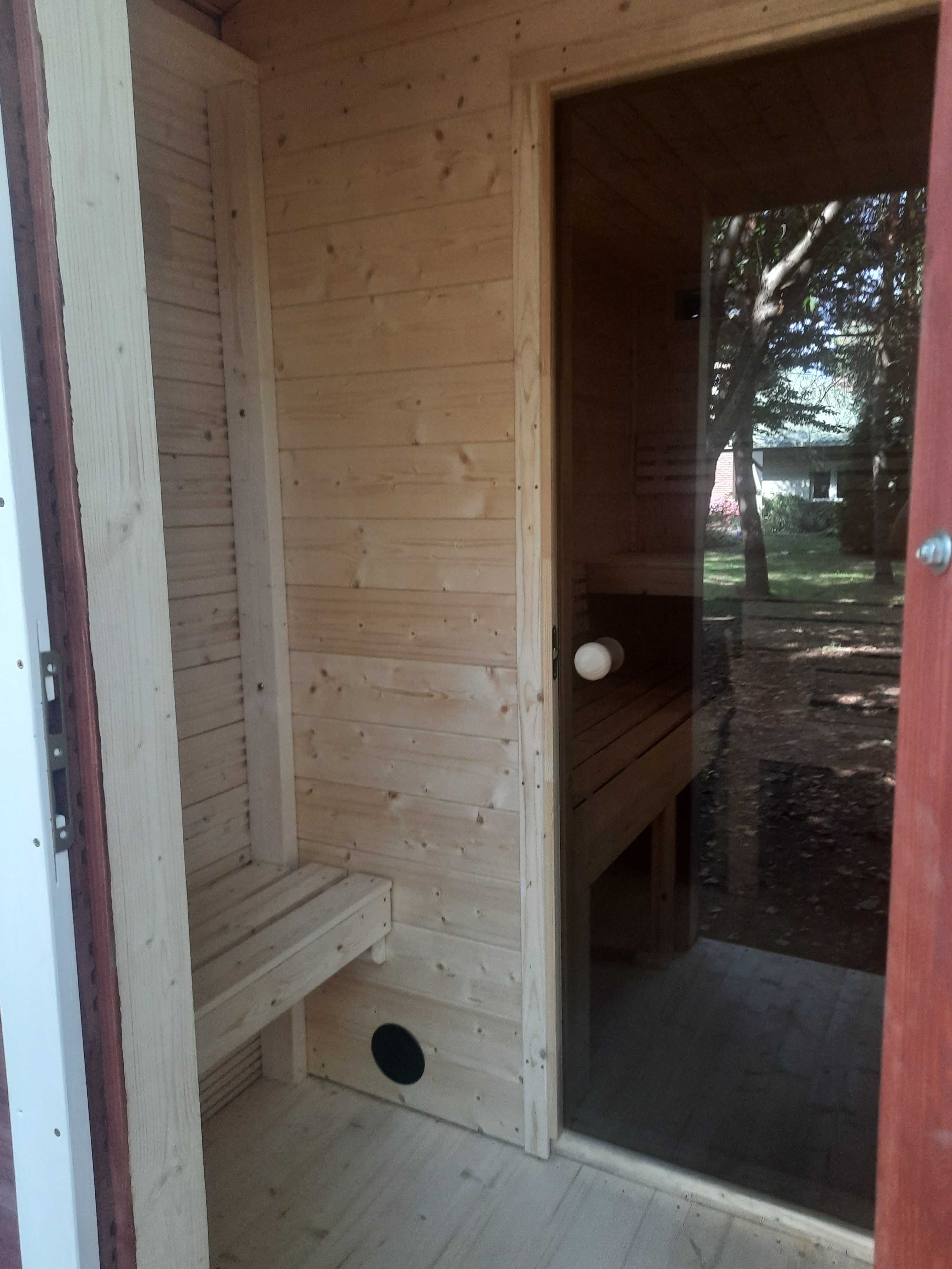 Sauna ogrodowa z przedsionkiem