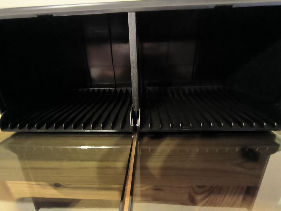 Pojemniki na płyty CD