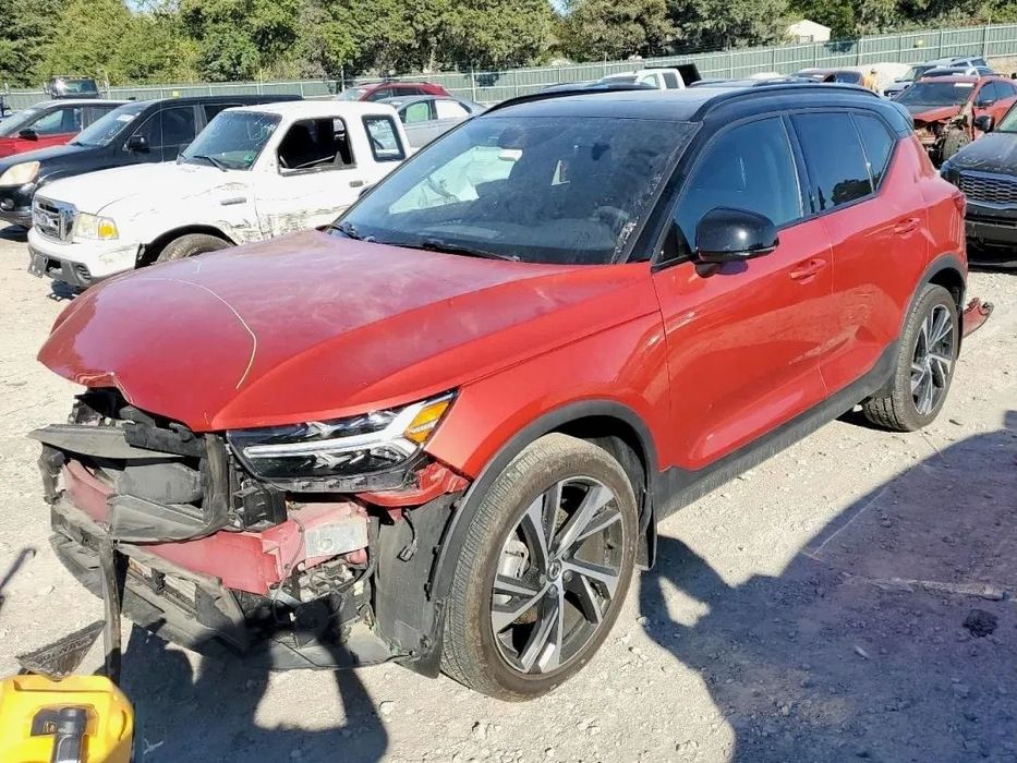 Volvo XC 40 T5 R-Design Polestar /LED /ACC /FCW /BLIS /Harman-Kard. /wirt.kokp.