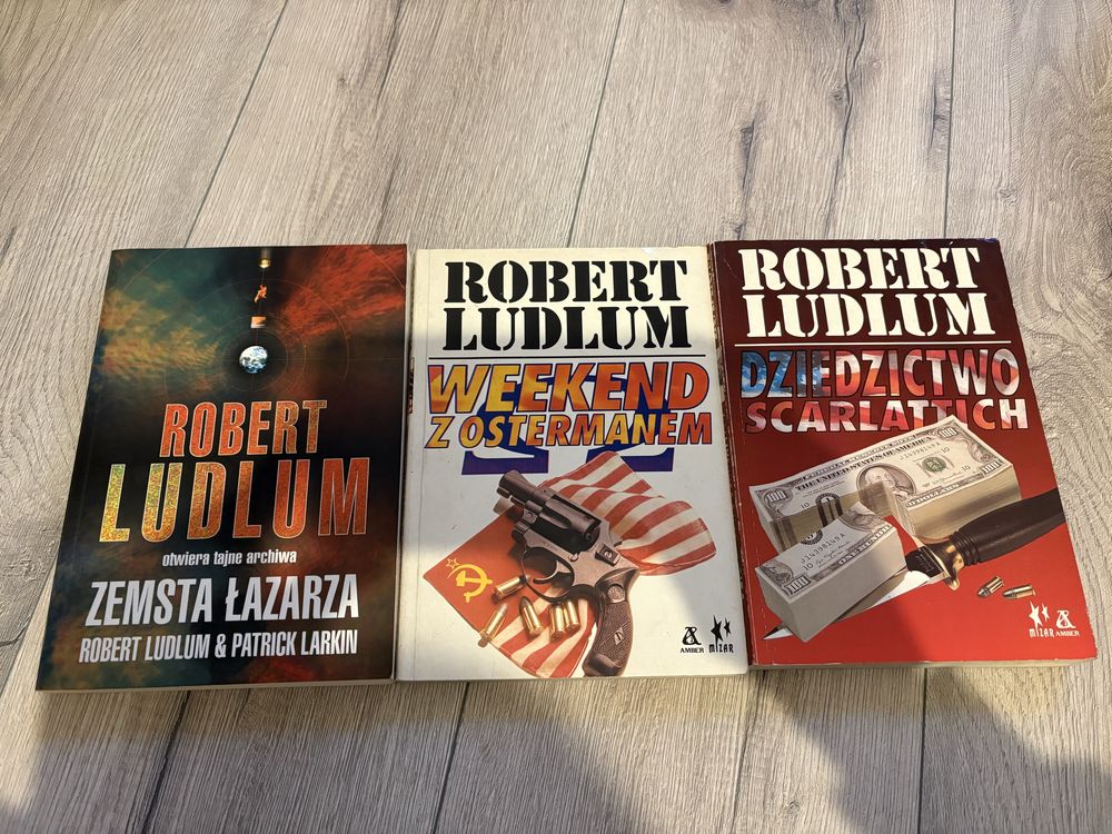 3 x Robert Ludlum