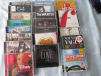 Płyty CD z muzyką 20 tytułów  a 22 płyty.
