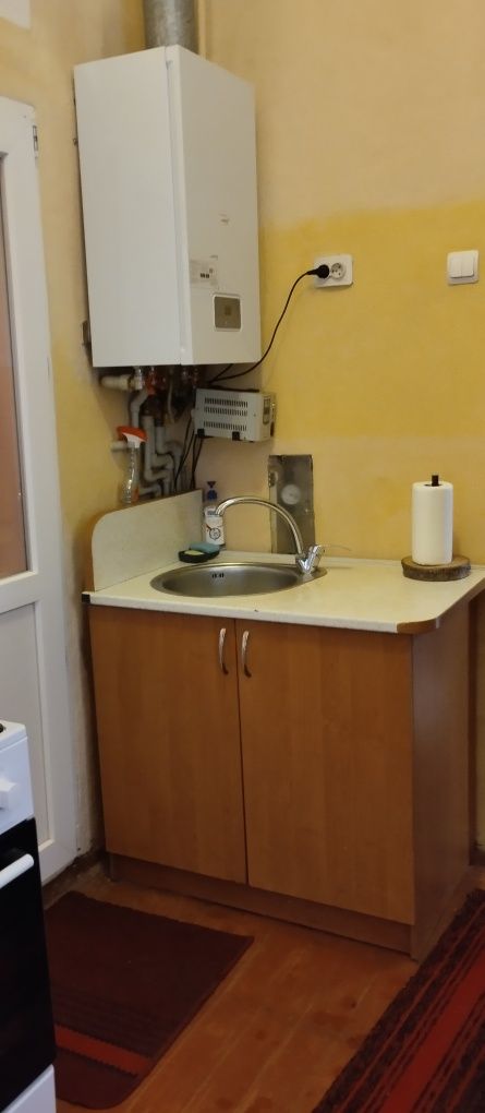 Здається подобово 1-кімнатна квартира в центрі міста