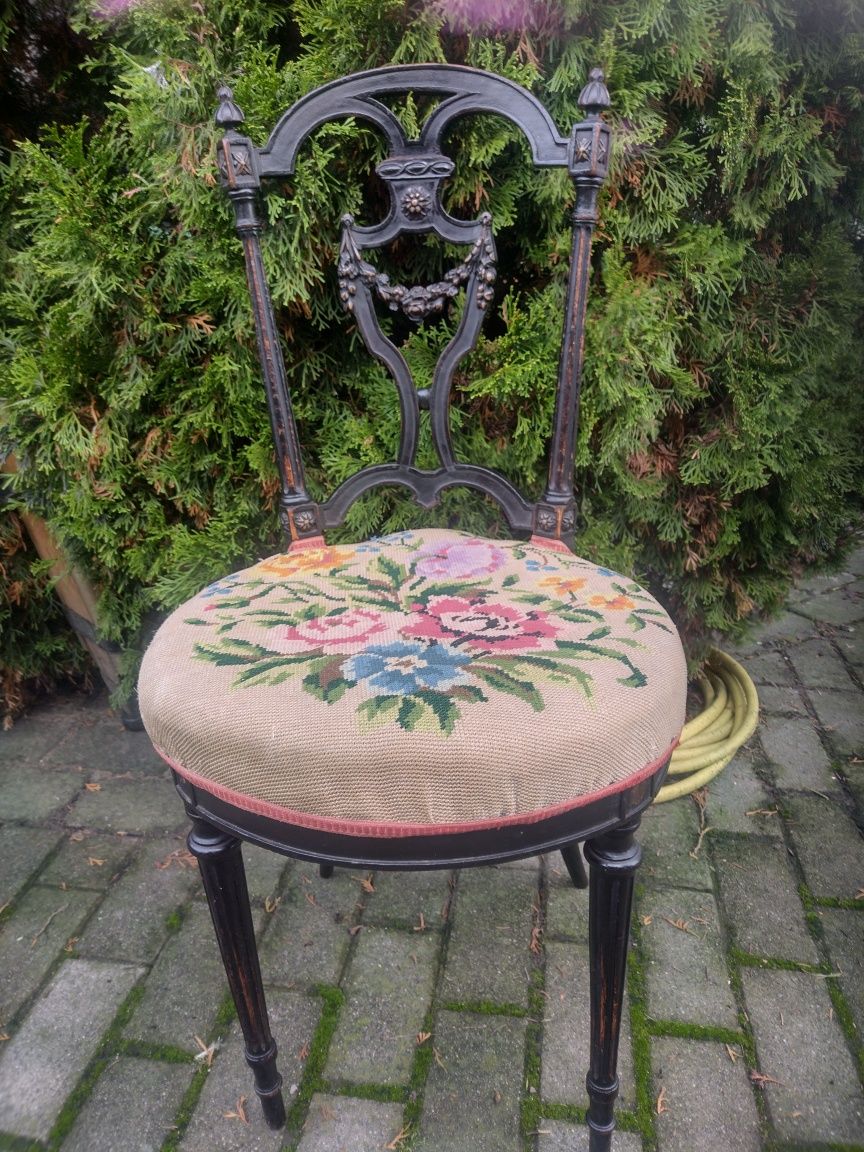 Stare krzesło (Napoleon lll )