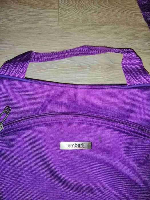 Чемодан дорожный