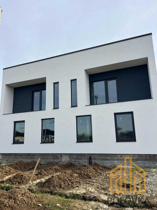 Продаж 2-поверхового дуплексу, Садовий