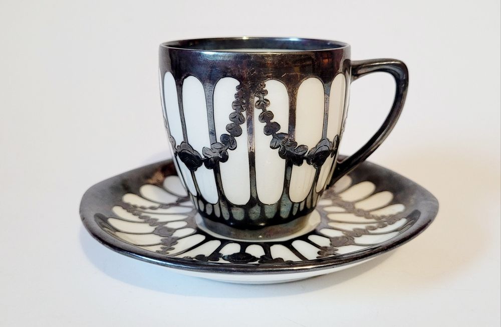 Filiżanka kolekcjonerska galwanizowana srebrem Fraureuth Niemcy Sakson