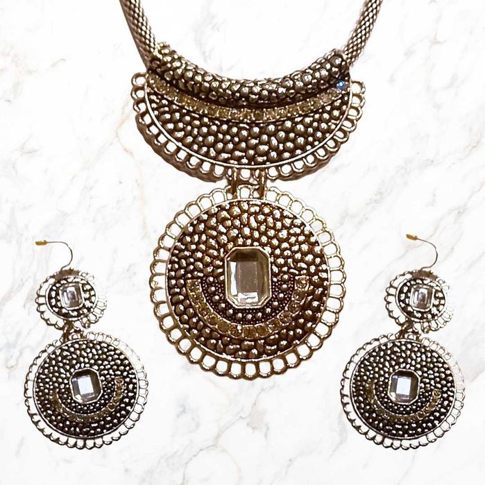 Сказочно-красивый Комплект Бижутерии в Египетском стиле Колье + Серьги