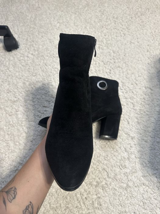 Черевики на каблуку