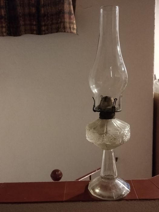 Candeeiro a petróleo antigo