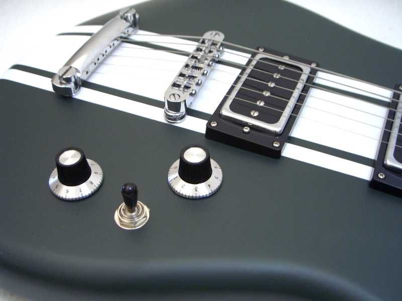 Guitarra nova, JMS British racing green