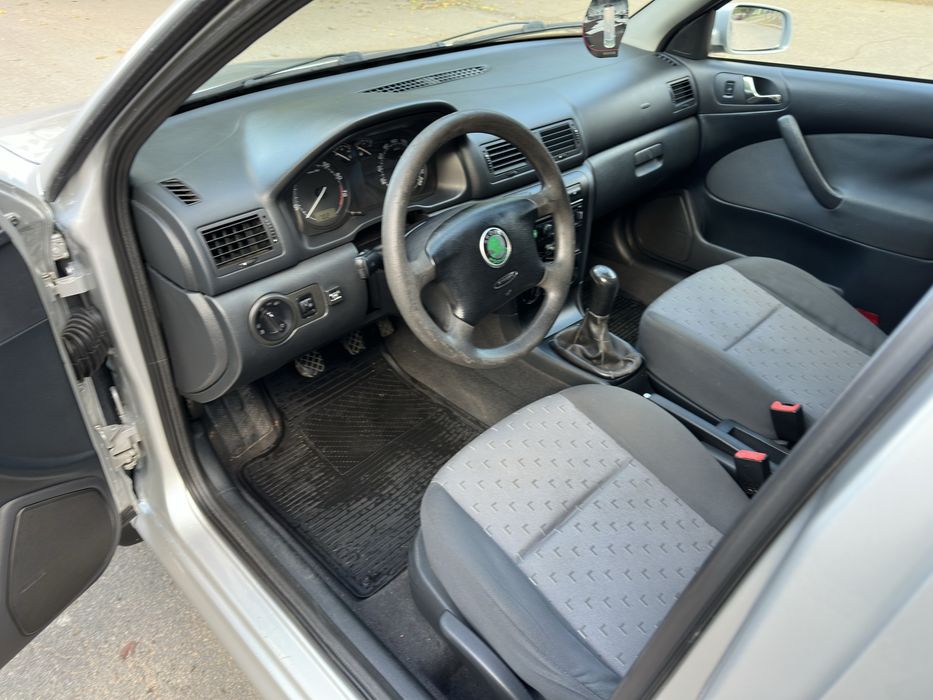 Skoda Octavia Tour 2004 • 1.6 газ/бензин • Отличное состояние!