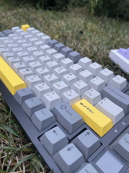 Ajazz ak 820 pro компактна 75% механічна з кирилицею