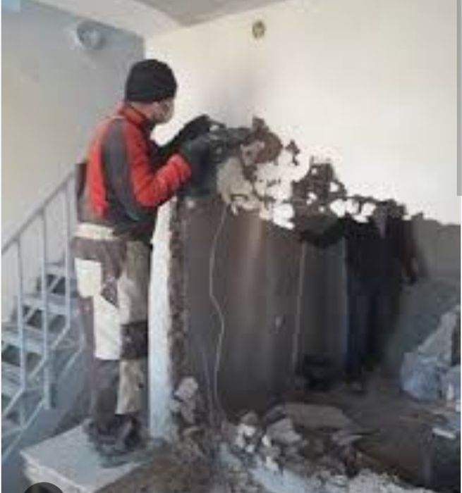 Виконую демонтаж в квартирах, будинках та офісах,