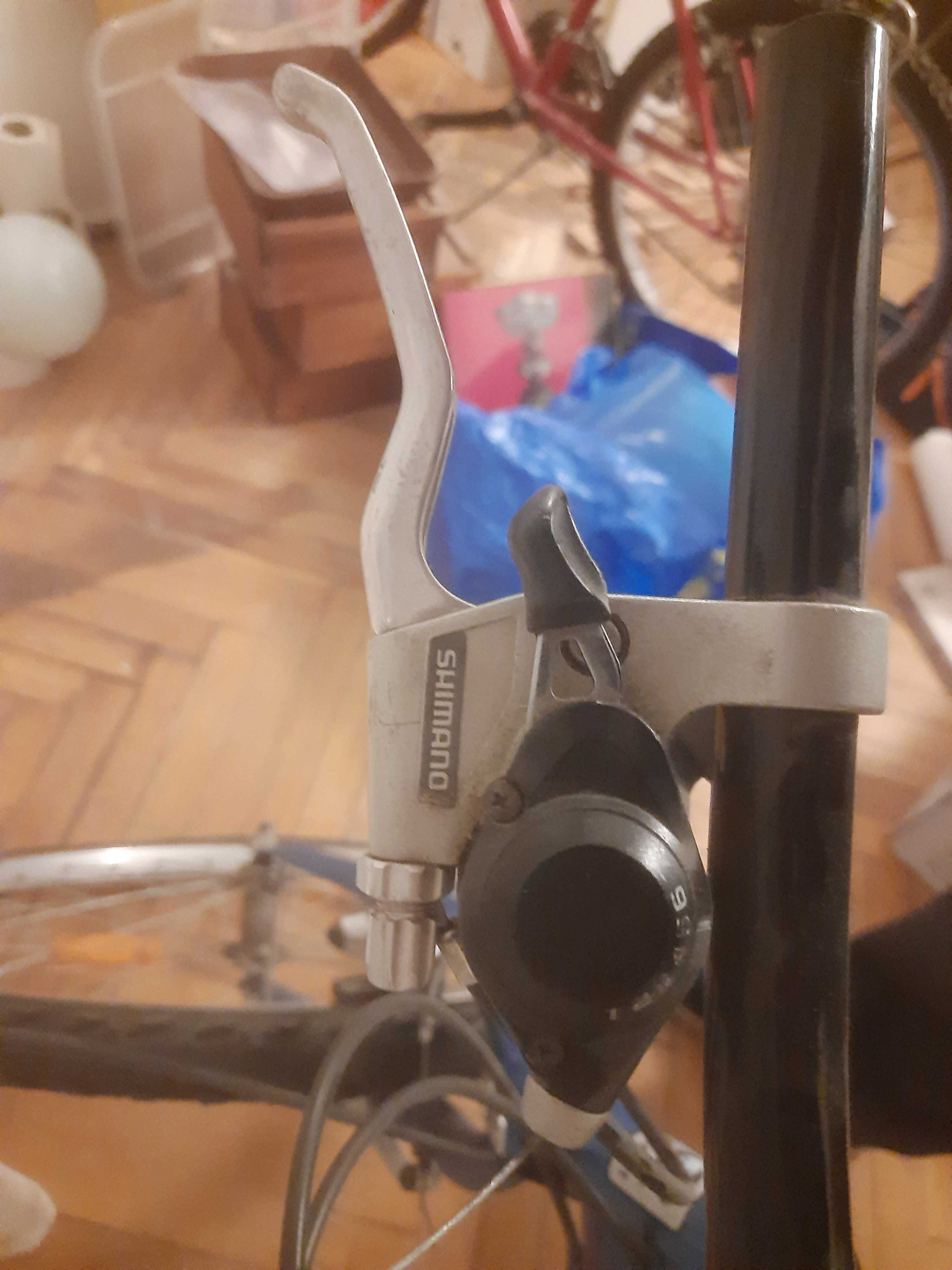 Rower Romet. Hamulce V-break, klamkomanetki: shimano