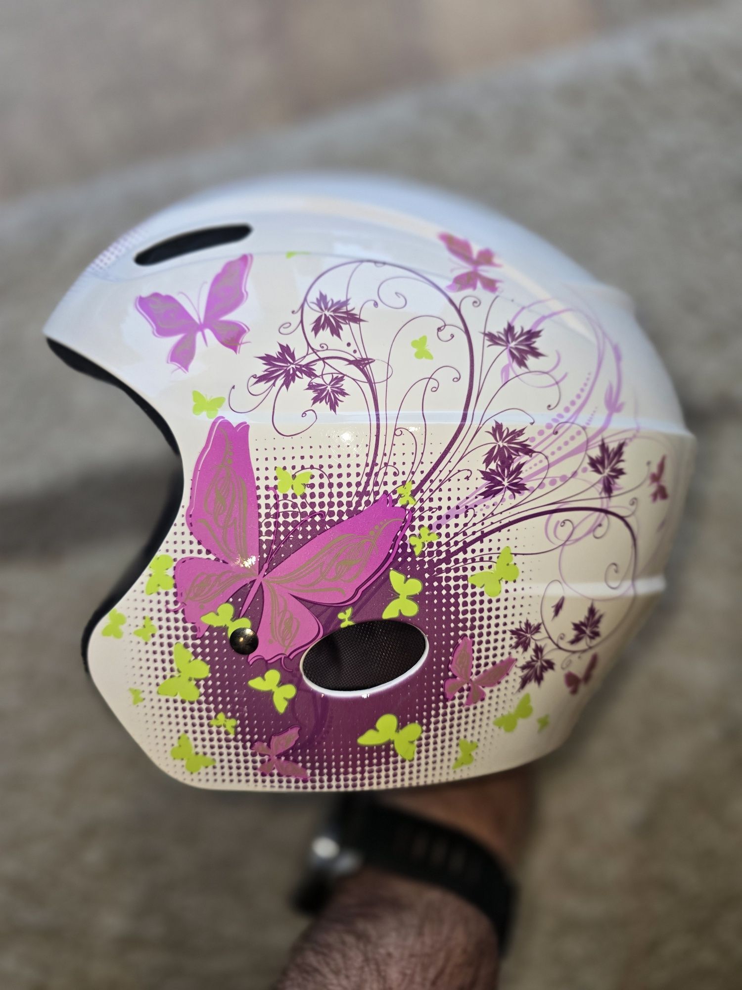 Narty dziecięce 140 , buty 25,5, kask o kije