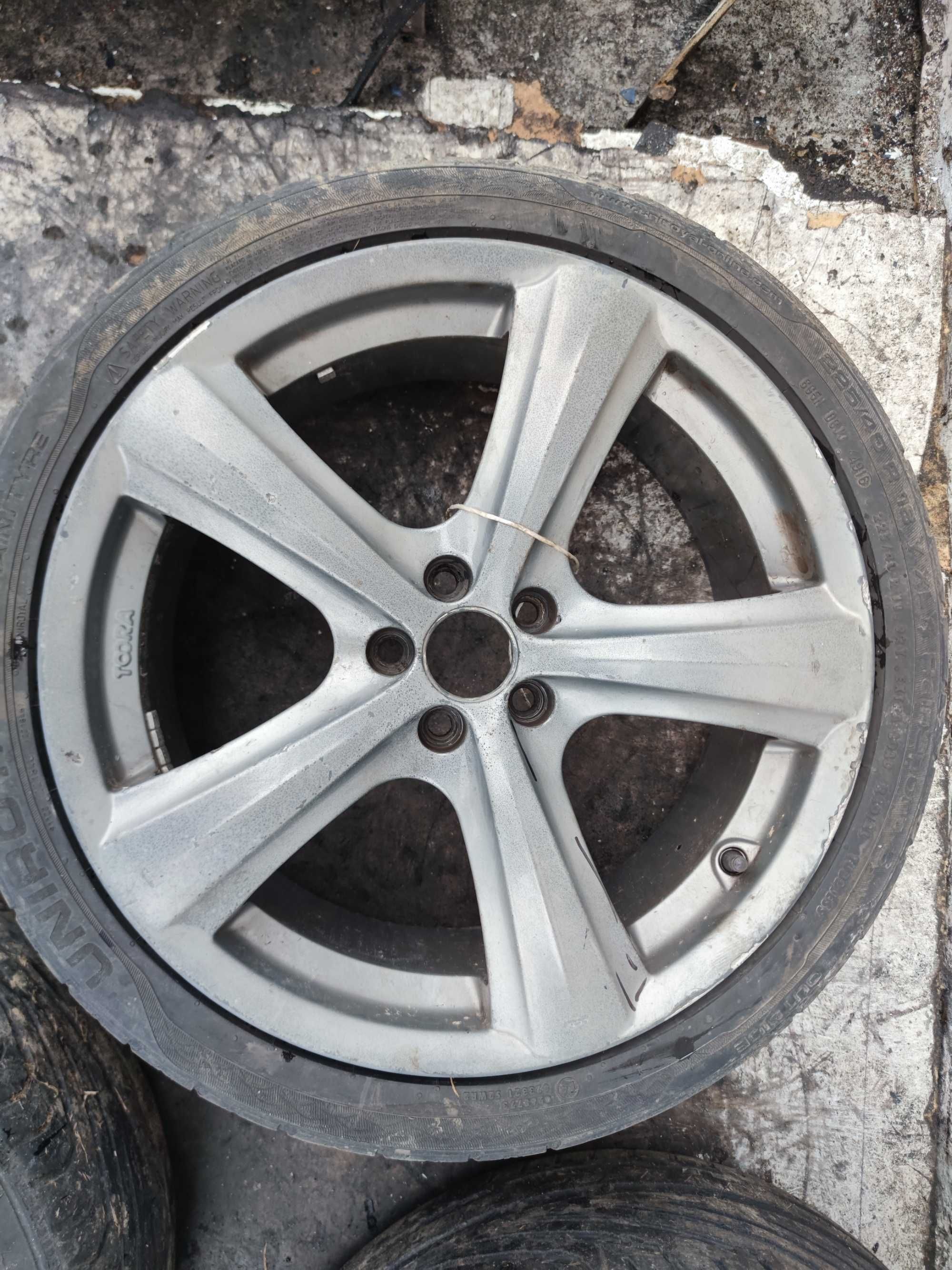 Felgi Felga Aluminiowe Alu 18 5x100 ET35 8Jx18H2 VW Seat Skoda Audi