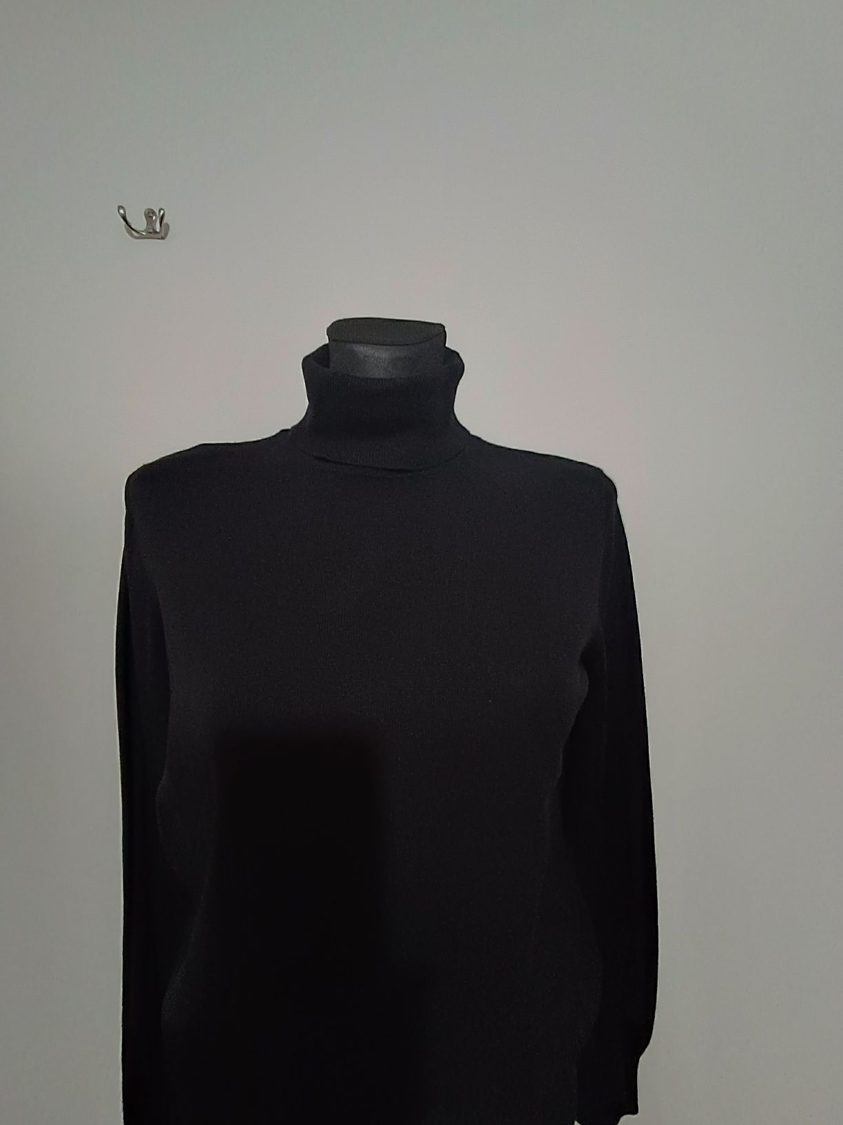 Czarny sweter Golf firmy H&M rozmiar S/M