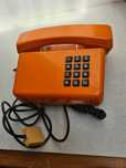 Telefon z epoki PRL