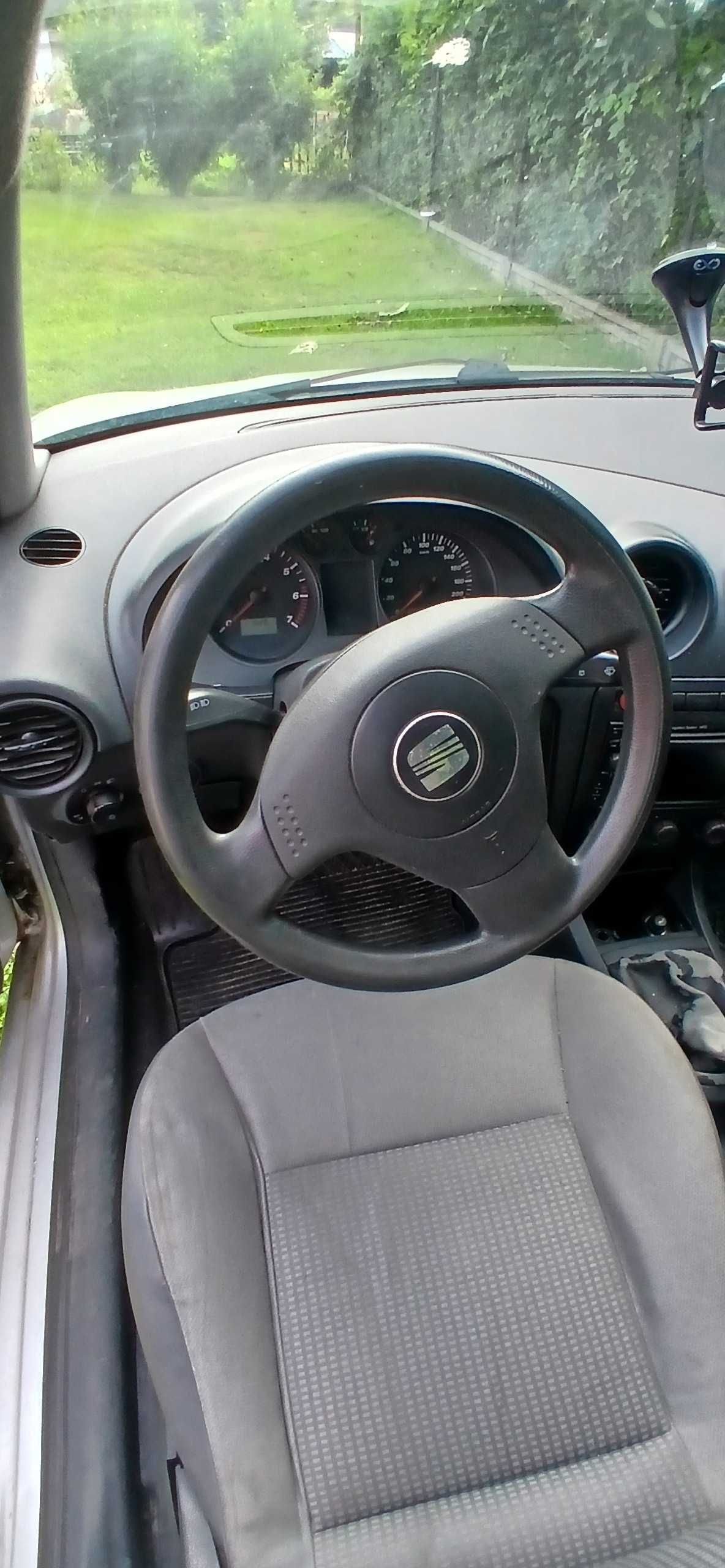 Seat ibiza 1.4 benzyna 2003