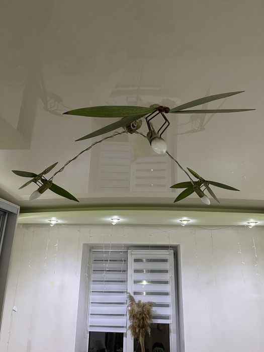 Продам дизайнерську люстру в дитячу кімнату