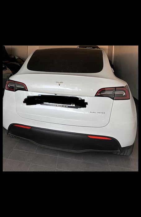 Tesla model Y long Range 2023 Acceleration Boost 40k km 1 Dono