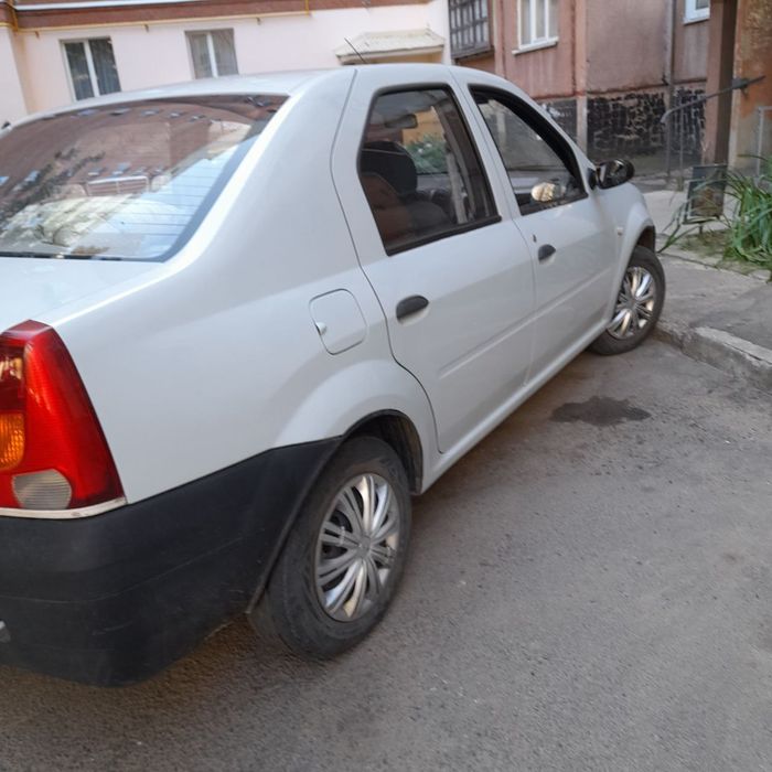 DACIA LOGAN 2006 рік