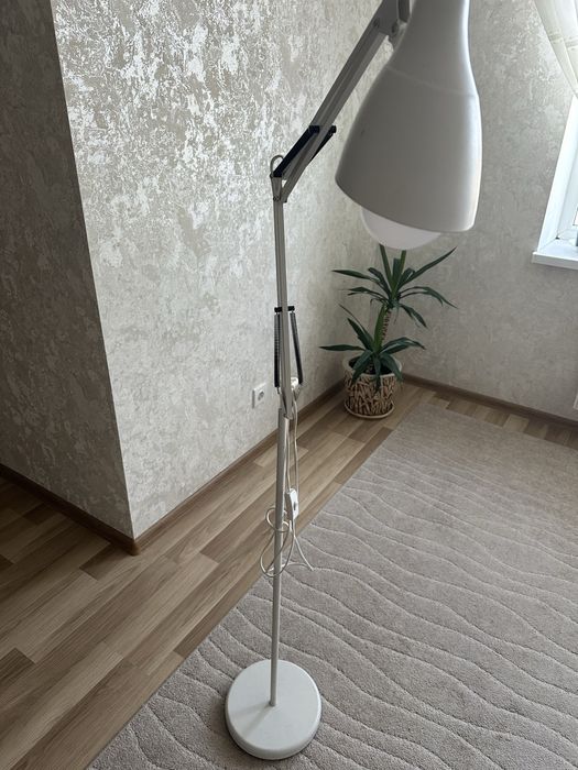 Лампа напольная торшер