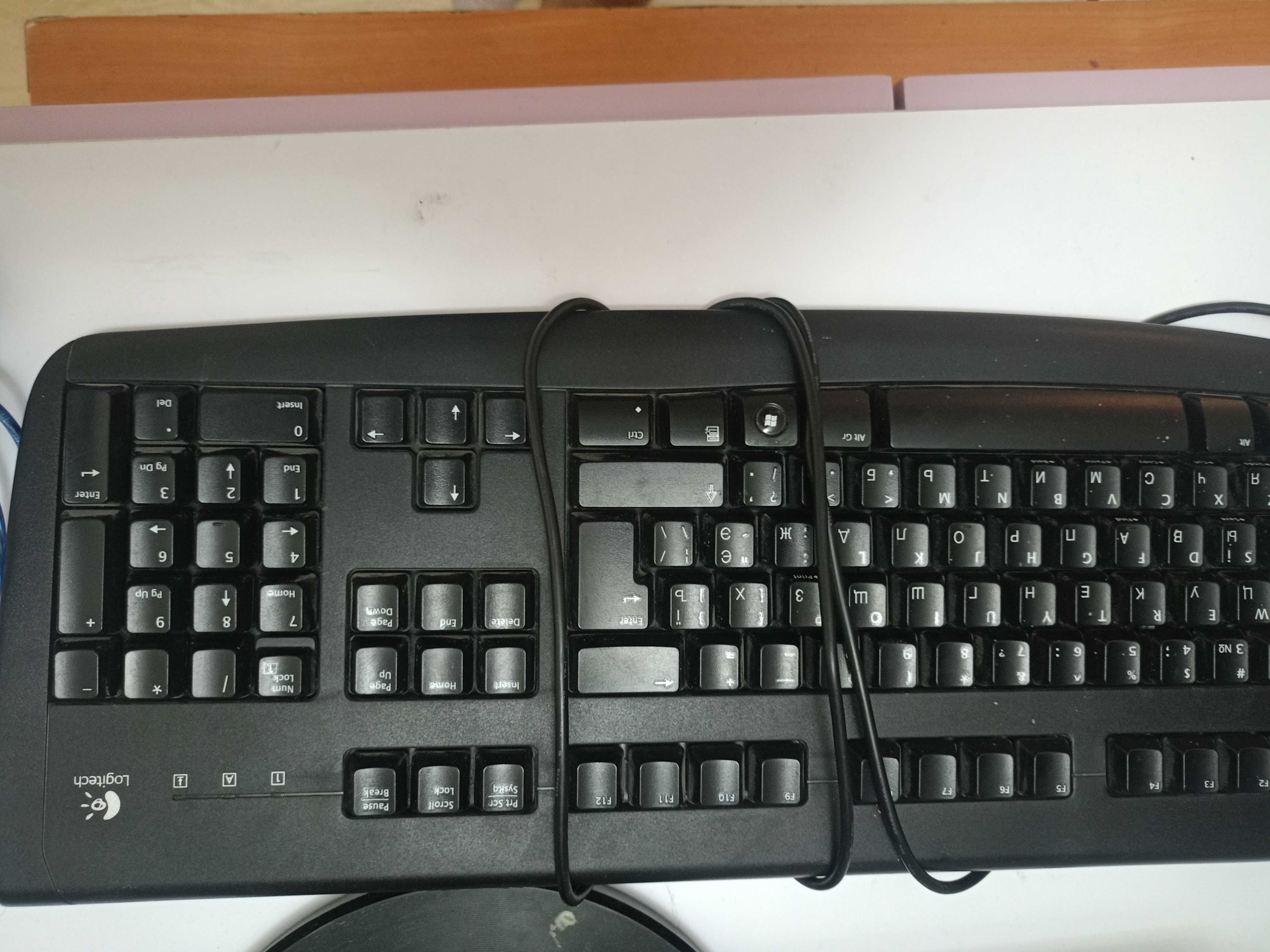 Монитор Asus VW222s+клавиатура и мышка
