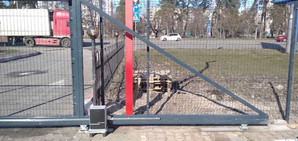 МОНТАЖ.Паркан метал з 3D сітки.Ворота відкатні і розпашні під замовл