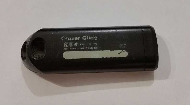 Pendrive 128GB Sandisk z wysuwaną zatyczką, koloru czarnego USB 3.0