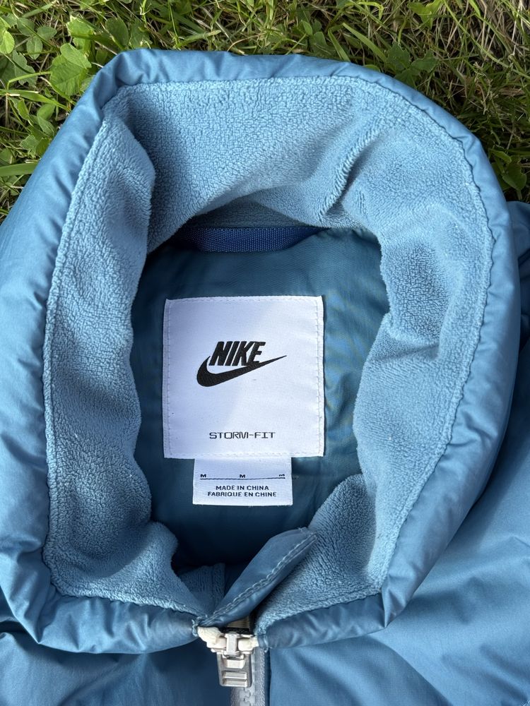 Жилетка nike storm-fit