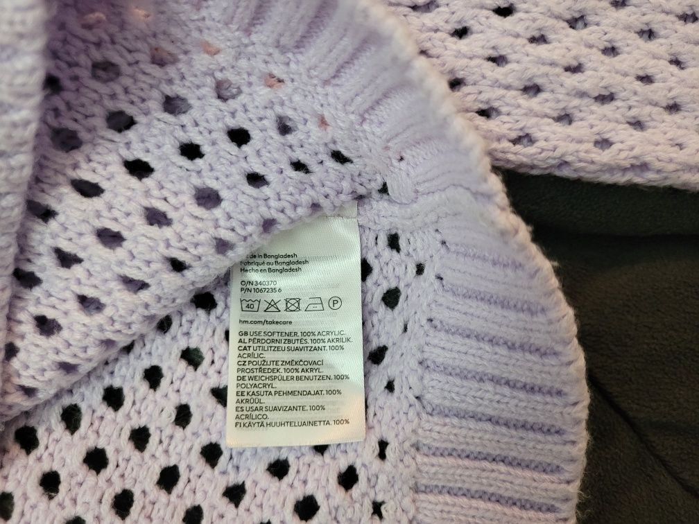 Ażurowy krótki liliowy sweterek R 38