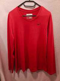 Czerwona bluzka Nike w rozmiarze L