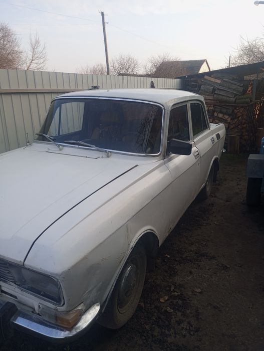 Продам Москвич, сів поїхав на повном ходу, з документами