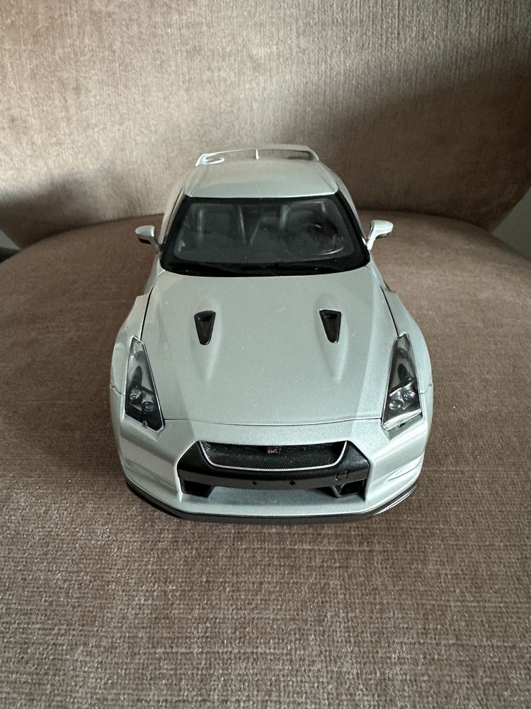 Nissan Gtr 1/18 Norev