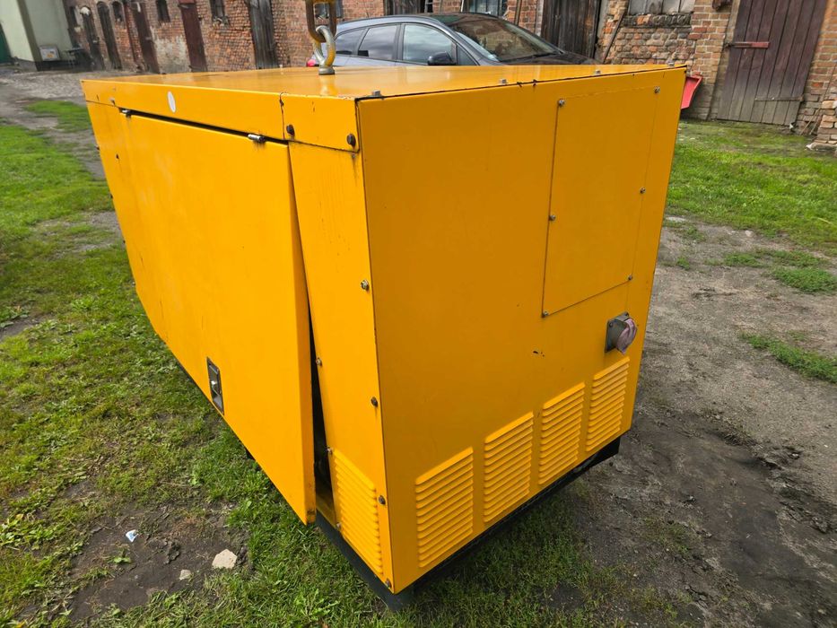 Sdmo Agregat prądotwórczy 400v Tm16 Transport