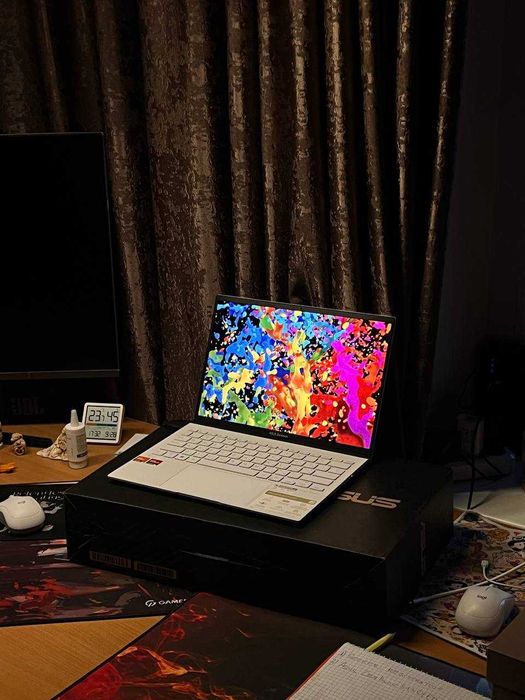 Продається ноутбук ASUS ZenBook S 13 OLED UM5302LA Refined White