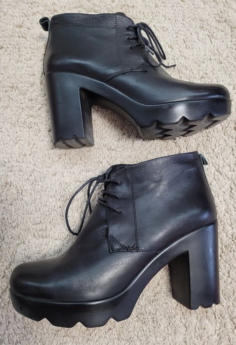 Боти/черевики на каблуку