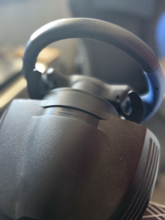 Volante Thrustmaster T150
