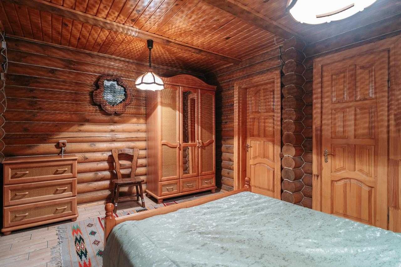 Продається котедж в Яремче - центр, 20 хв пішки до водоспаду «Прибій»