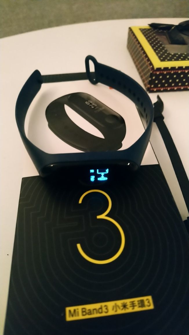 Mi Band 3 + opaski