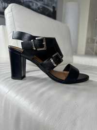 Czarne skórzane sandały damskie