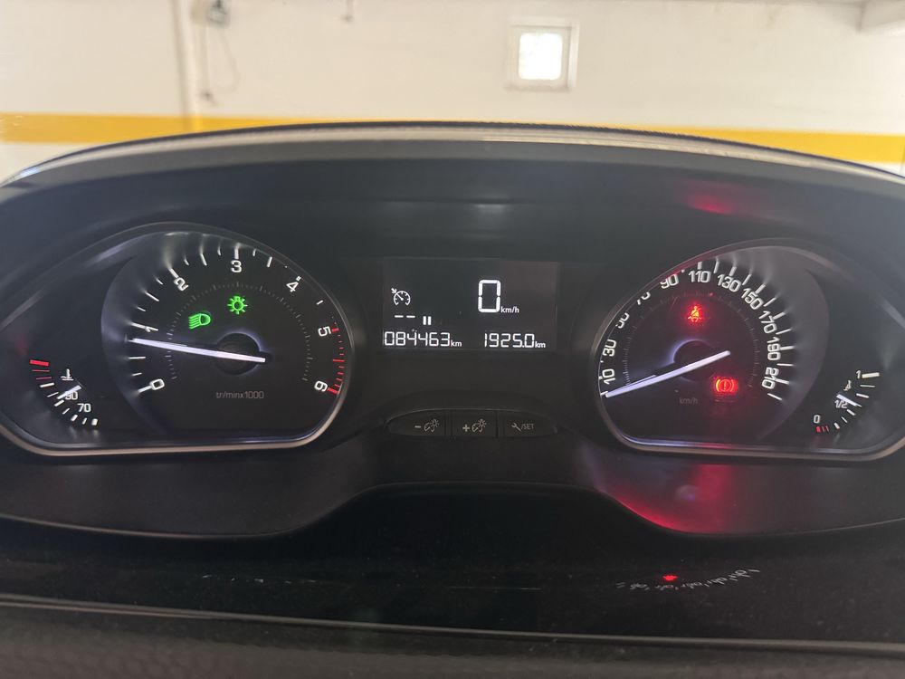 Peugeot 208 BlueHDI Style 1.6cc 100cv *Nacional*