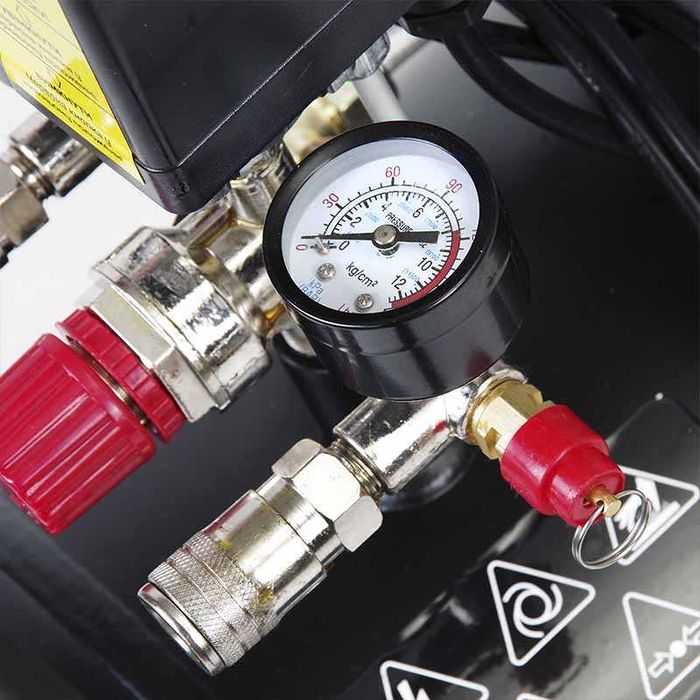 Компресора APRO 24 та 50 літрів 1.5 квт. 205 л./хв. МІДЬ!