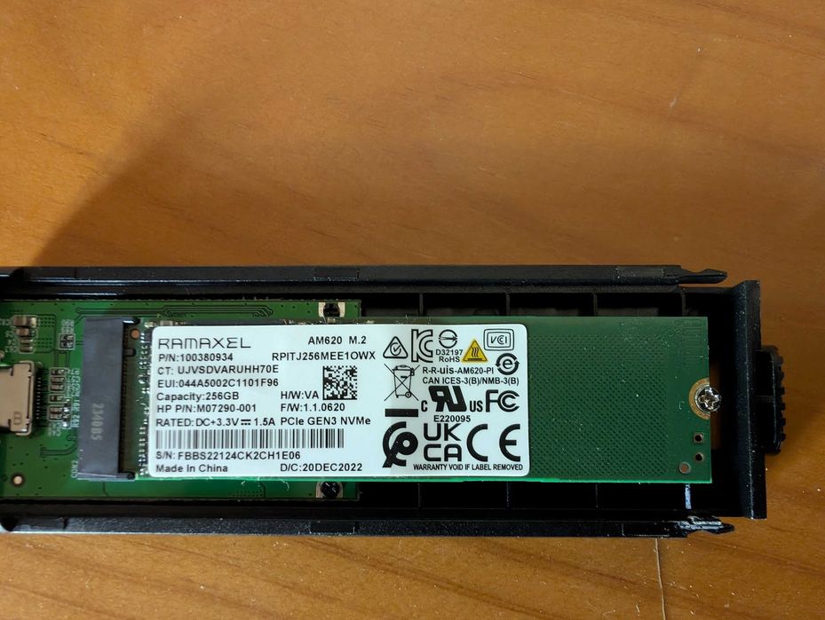 Selling Lenovo SSD 256GB NVMe PCIe 3.0 (Used)64739412787075121