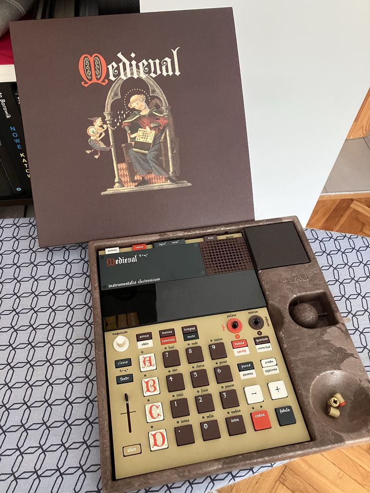 Teenage Engineering Medieval jak nowy gwarancja