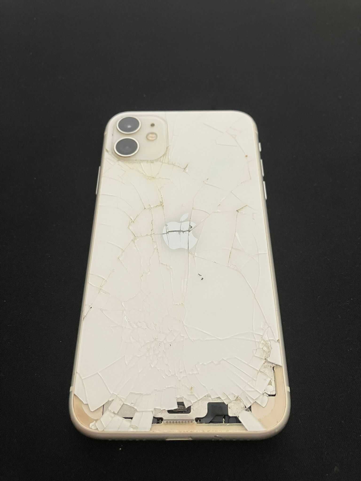 iPhone 11 para peças