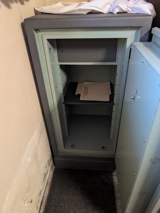 Cofre Antigo/Vintage de Alta Segurança