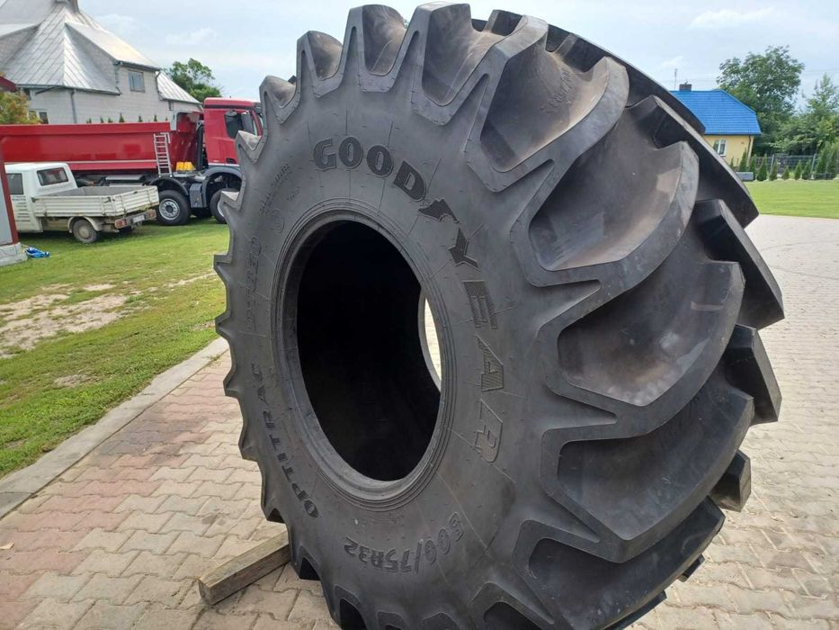 Nowa Opona 800 75 R32 Goodyear