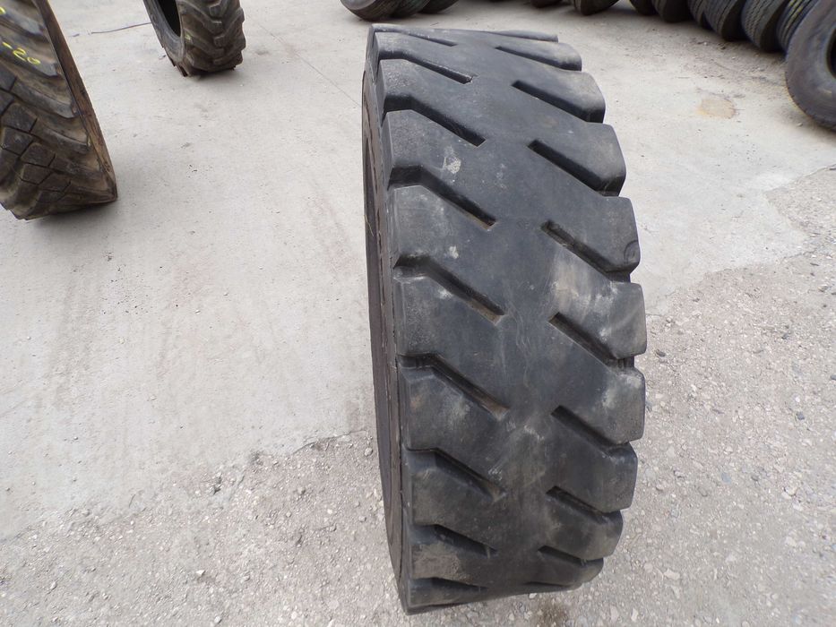 opona 12.00R20 MAGNA MR800 176AC (550 netto)